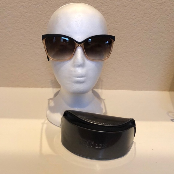 Alexander McQueen Accessories - Alexander McQueen Sunglasses